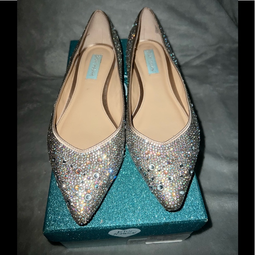 Womens size 8.5 Blue by Betsy Johnson Gorgeous Wedding Shoes